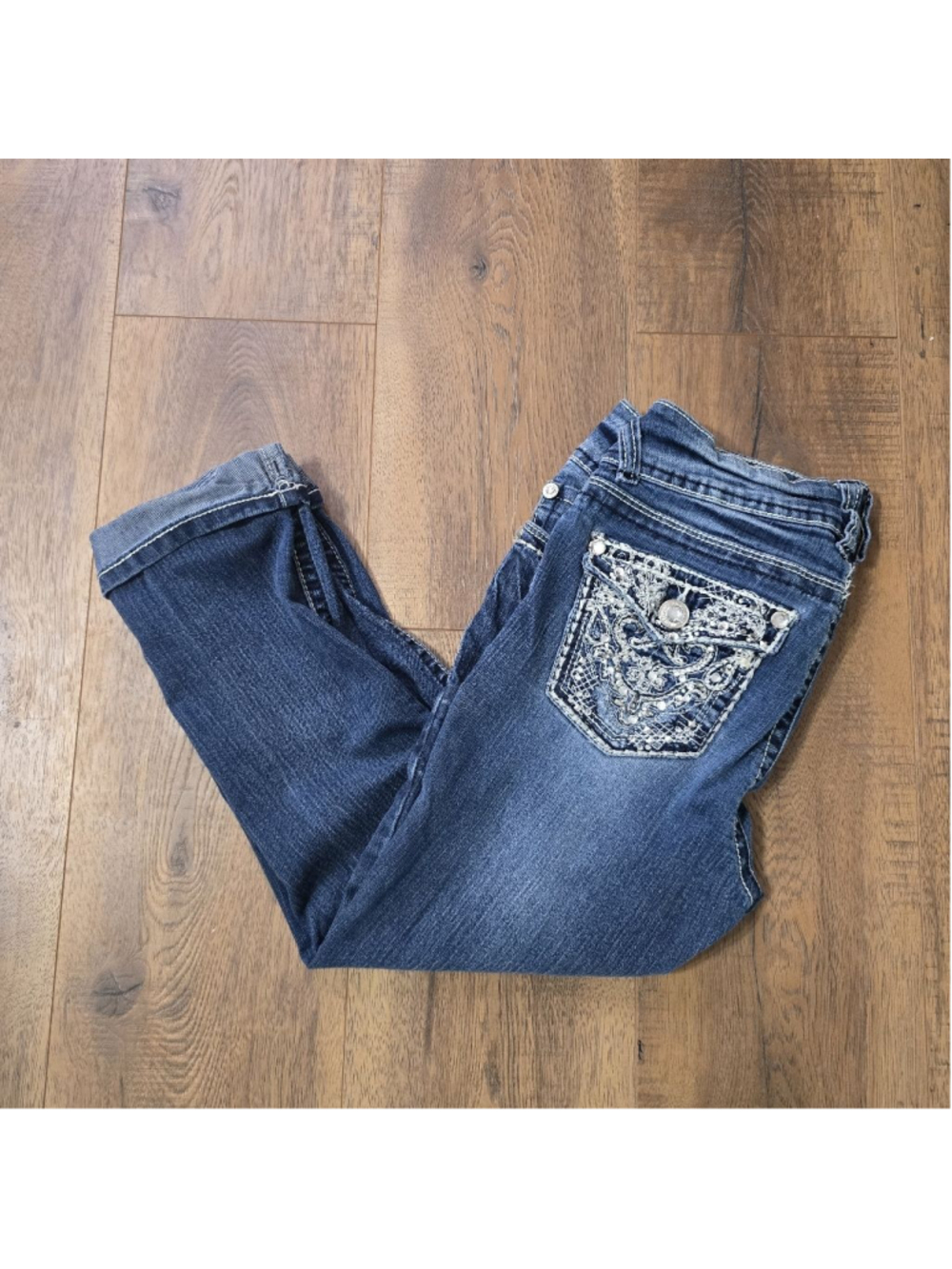 WallFlower Blue Cropped Jeans White Stitching Size 7